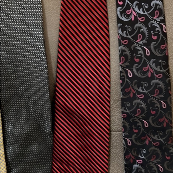 Men’s ties - Picture 3 of 4